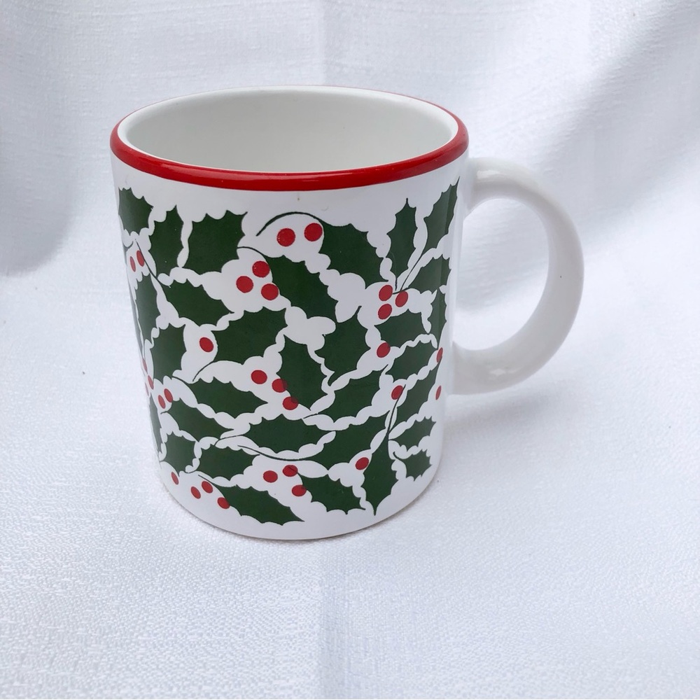 Waechtersbach Holly leaves berries Coffee mug Christmas collectible Vintage